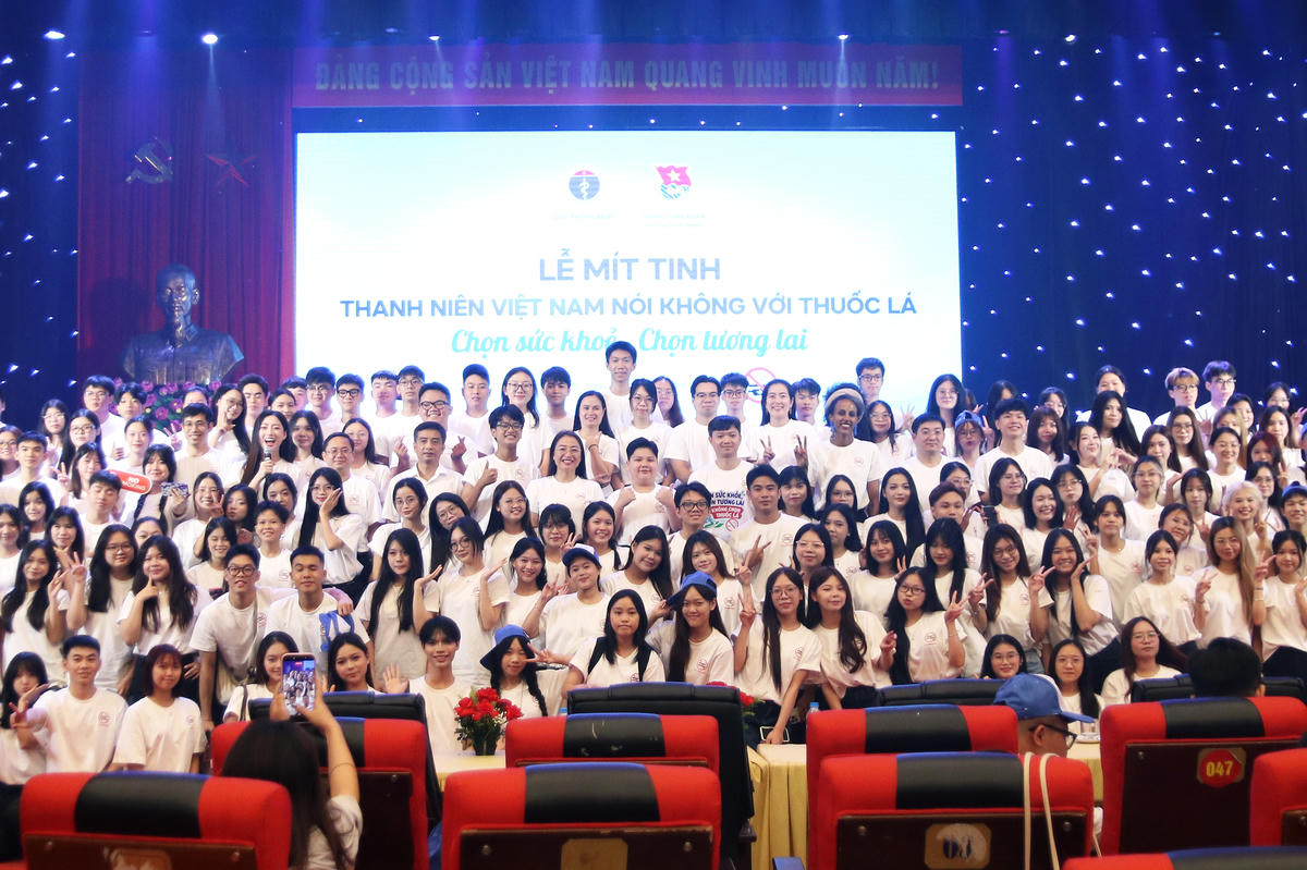 Thanh niên Việt Nam hành động vì tương lai không thuốc lá