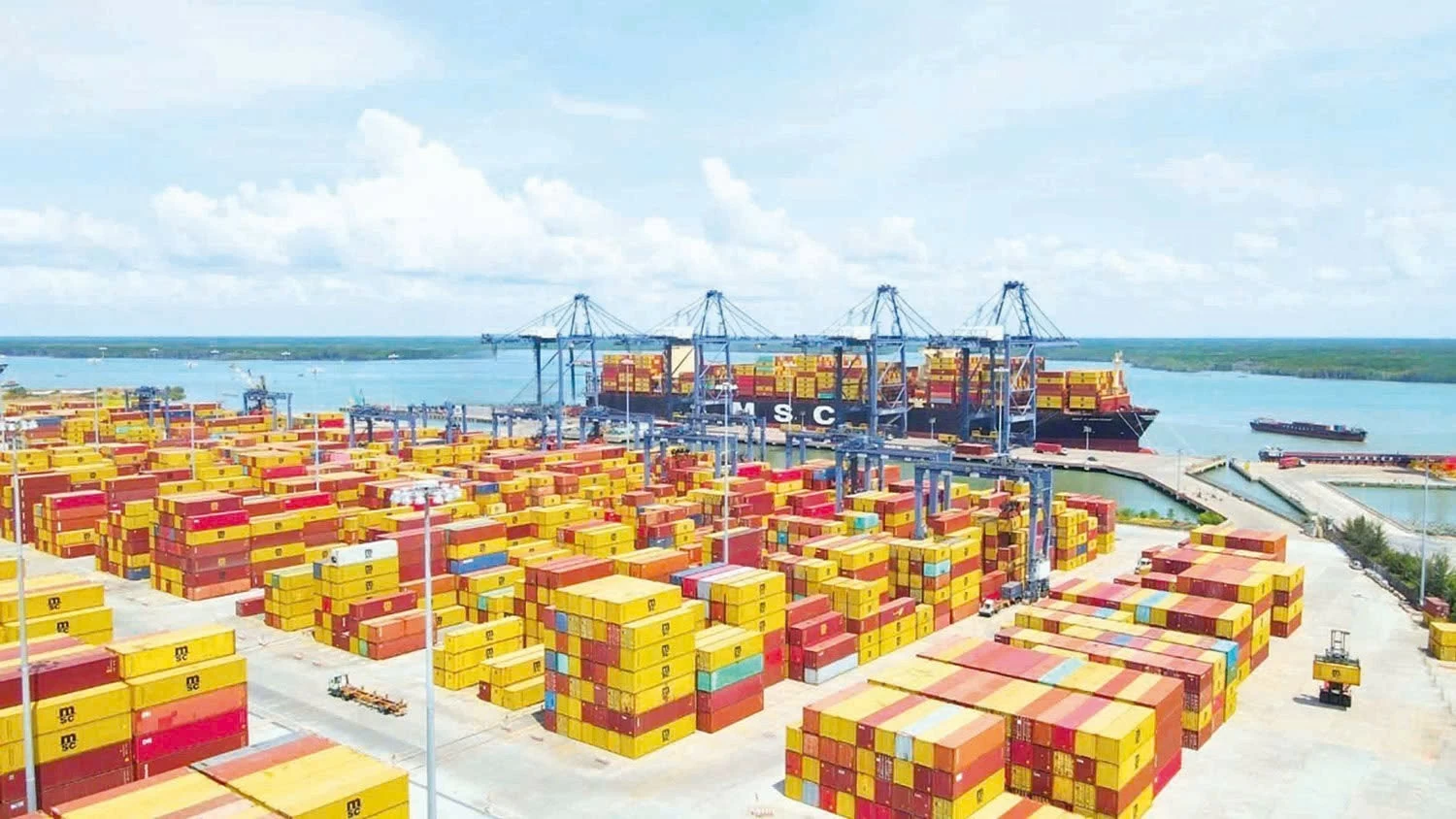 Bến cảng chung Cái Mép: Bước ngoặt để thách thức Singapore và Port Klang
