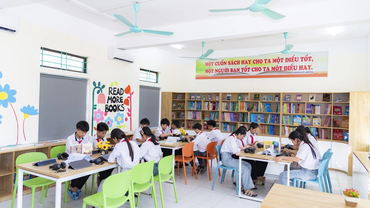 Thư viện số và xe lưu động mở đường công bằng tri thức