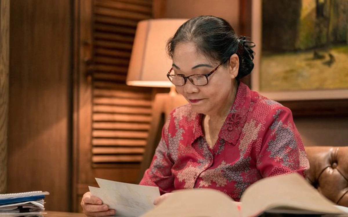 Nghệ nhân Hà Thị Vinh: Giữ lửa gốm Bát Tràng trong thời đại số