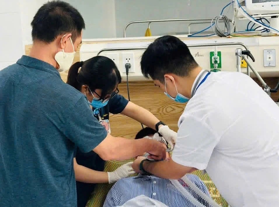 Khí clo rò rỉ: Vì sao phổi tổn thương muộn và cách tự bảo vệ