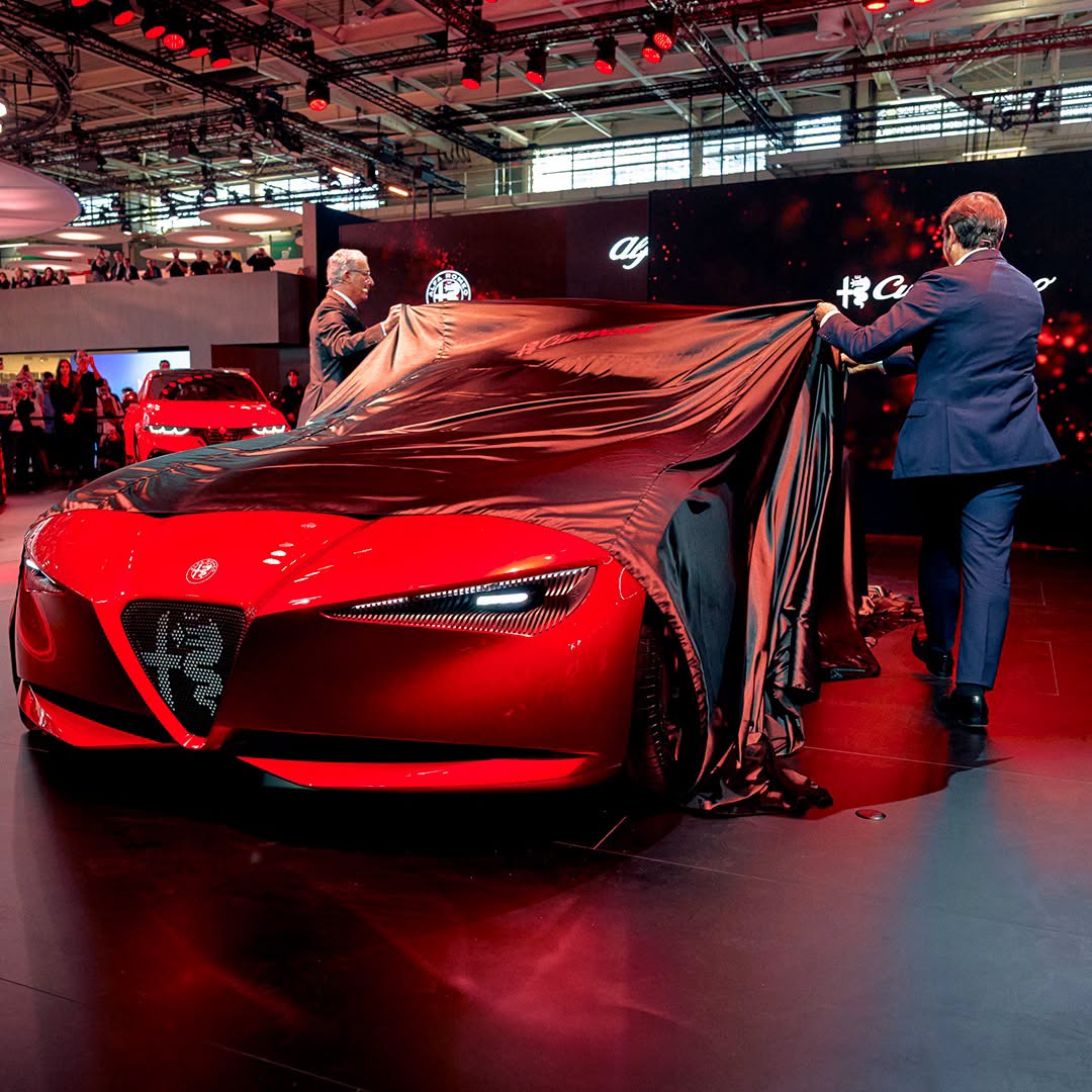 Peugeot E-T16 và Alfa Romeo Cuorerosso: Di sản gặp tương lai điện