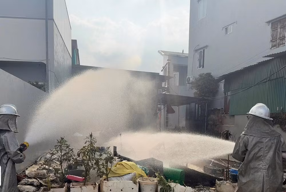 Khí clo rò rỉ: Vì sao phổi tổn thương muộn và cách tự bảo vệ