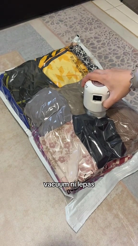 Baju & Toto Tak Guna: Kotak Bawah Katil, Organizer Fabrik & Vacuum Bag — Saya Banding Habuk, Lembap & Harga
