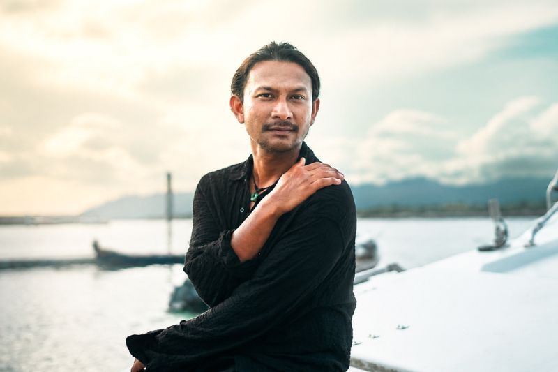 Dari Panggung ke Ruang Bisnes: Strategi Penyanyi Entrepreneur