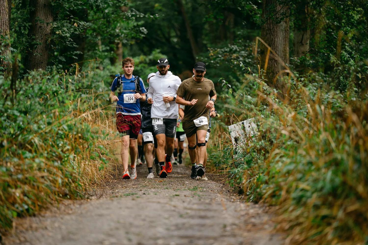 Từ phẫu thuật đến 140 siêu marathon: hành trình phá giới hạn