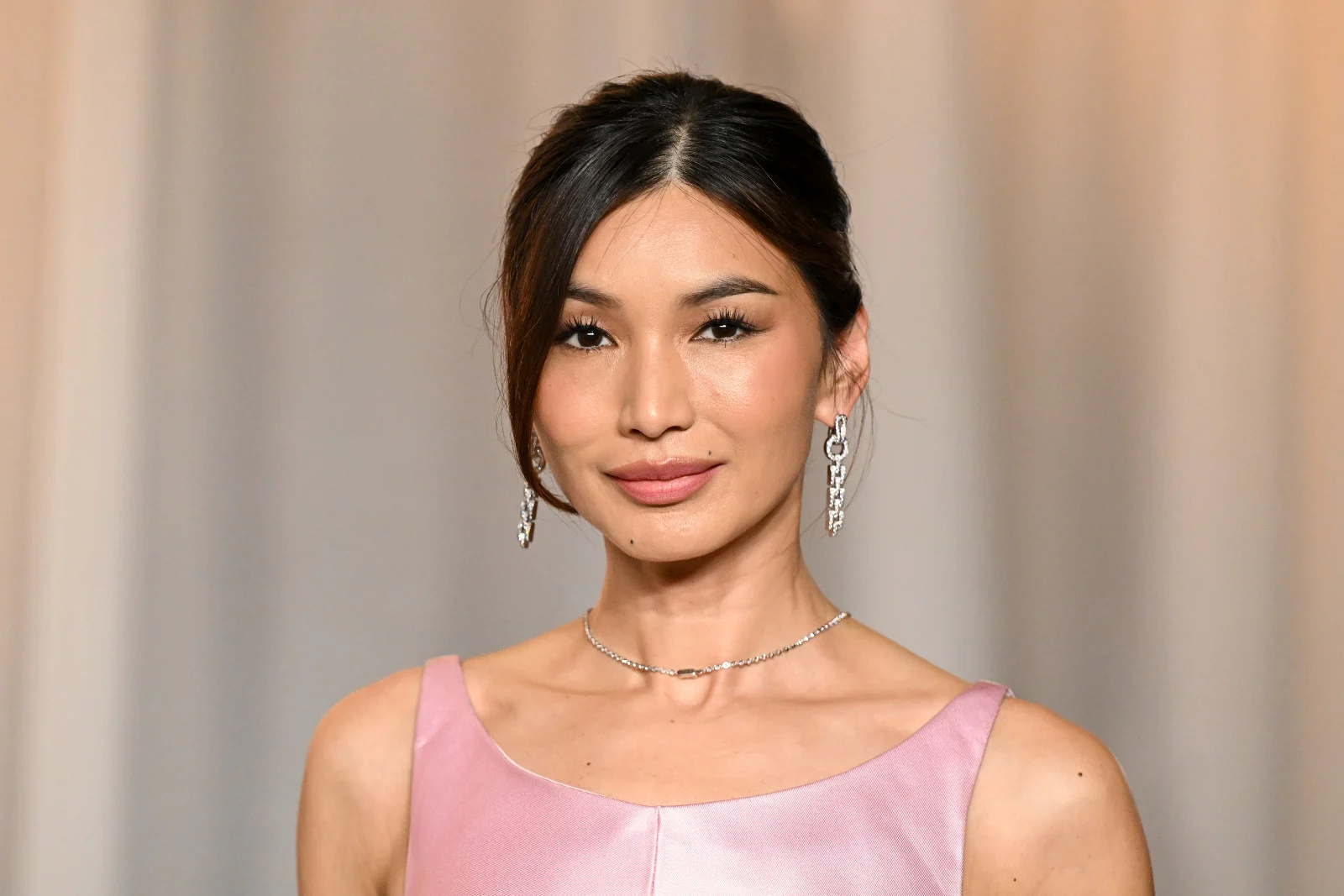 Rosé và khoảnh khắc Saint Laurent bậc haute couture tại Academy Museum Gala