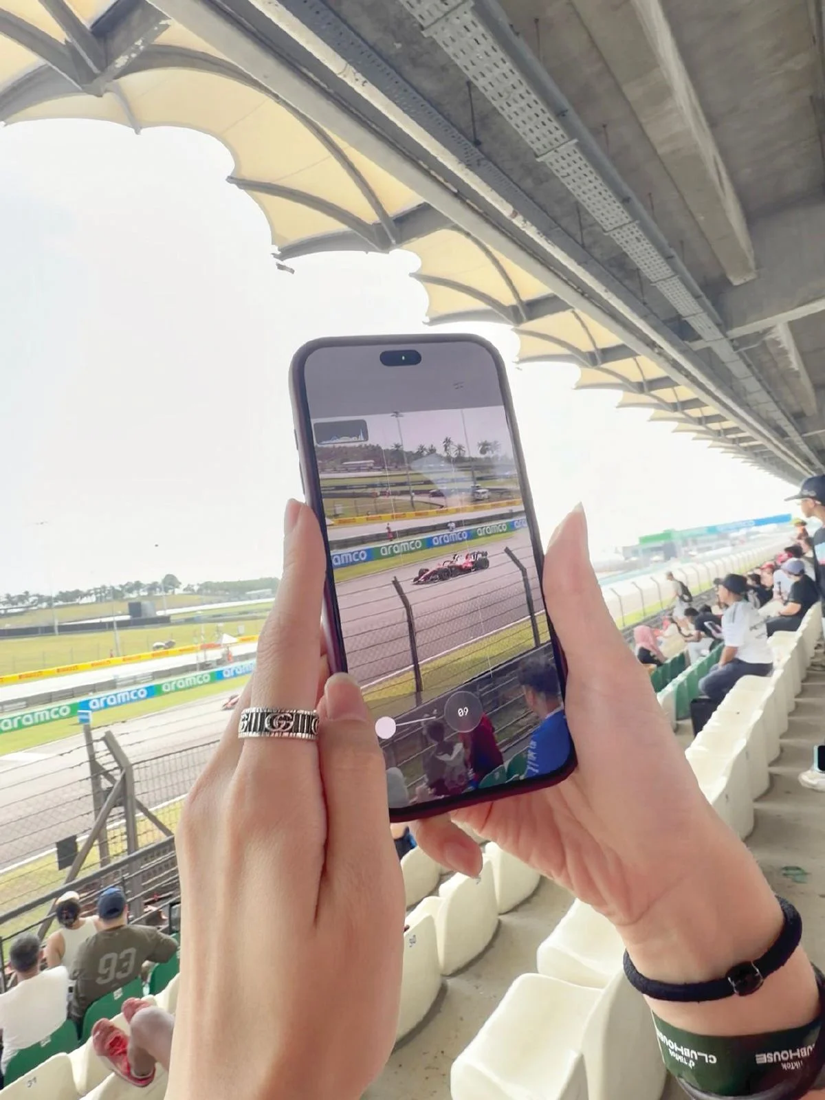 Rakaman Video Profesional Tanpa Rig: iPhone 15 Pro Max vs OPPO Find X10