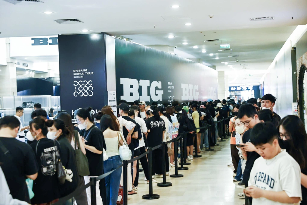 BIGBANG pop-up store ở Hà Nội: Khi ngân hàng hóa thành sân khấu K-pop