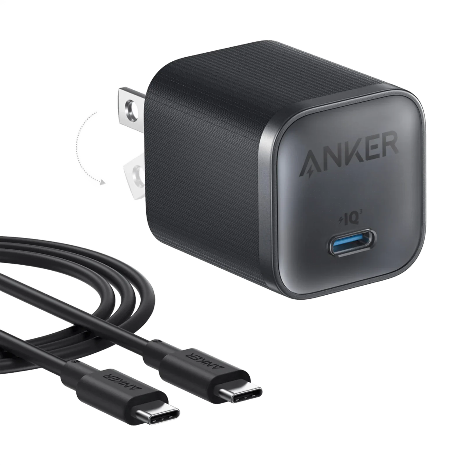 Gambar produk pengecas Anker Nano 45W berwarna hitam dengan satu port USB-C beserta kabel USB-C ke USB-C daripada halaman GadgetZone; pin dalam gambar ialah pin dua pin jenis US