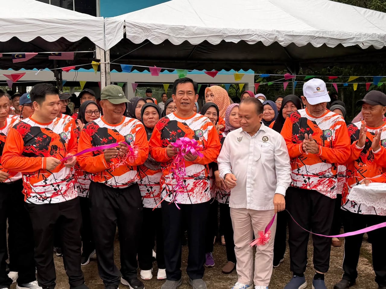 Program Kesehatan Komunitas: Warga Emas Lebih Aktif dan Terhubung