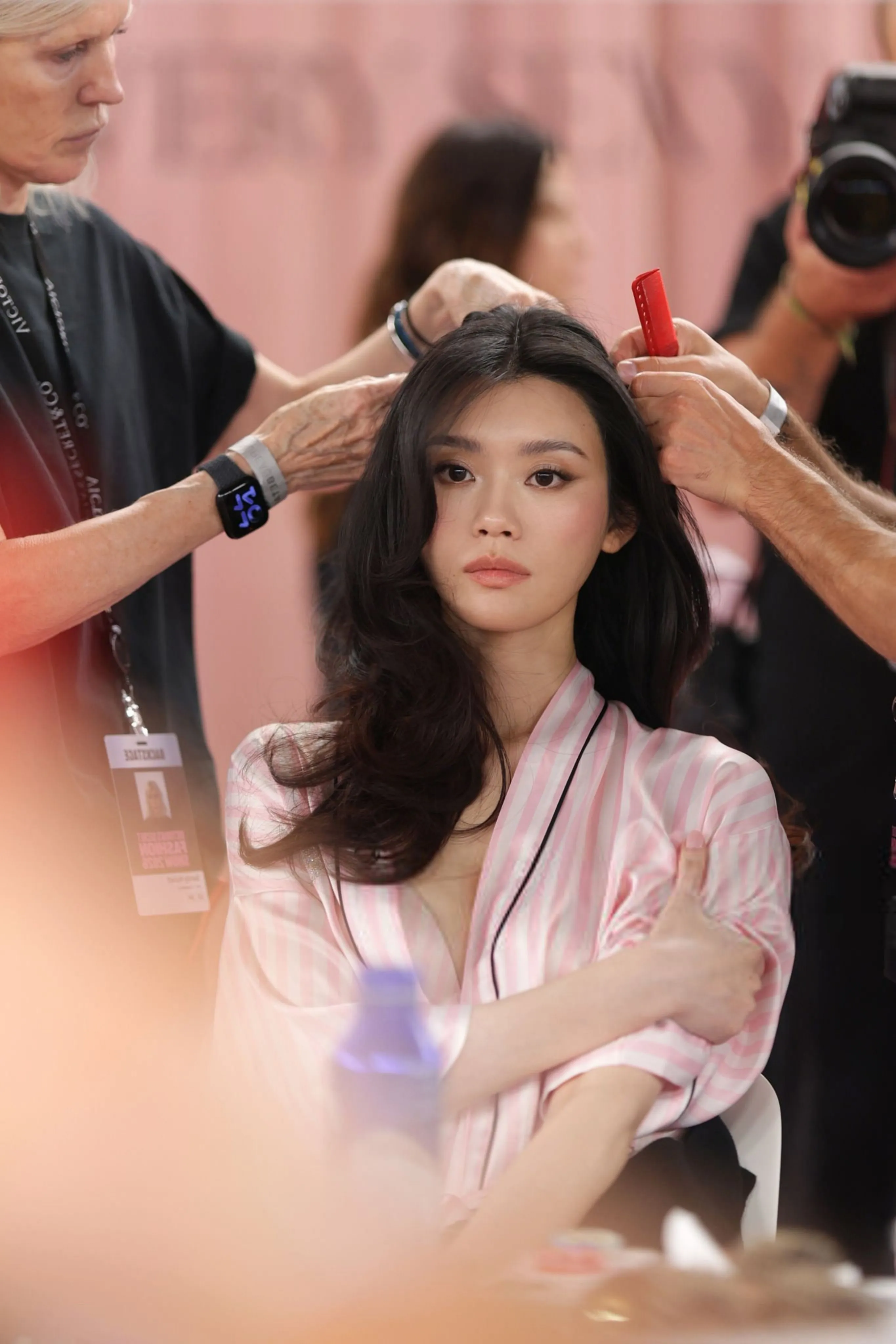 Hề Mộng Dao tái xuất Victoria's Secret: nữ thần trở lại