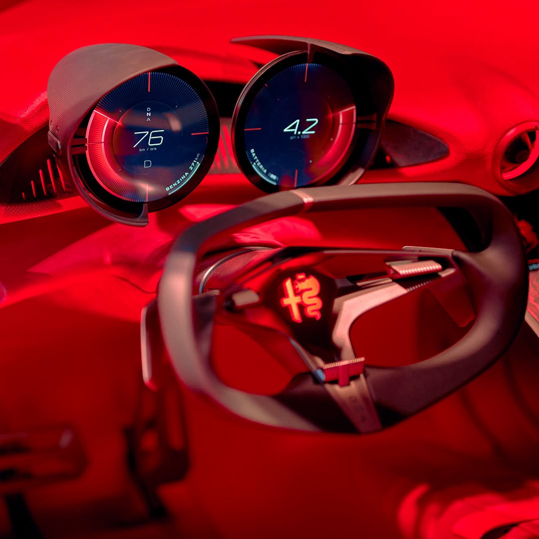 Peugeot E-T16 và Alfa Romeo Cuorerosso: Di sản gặp tương lai điện
