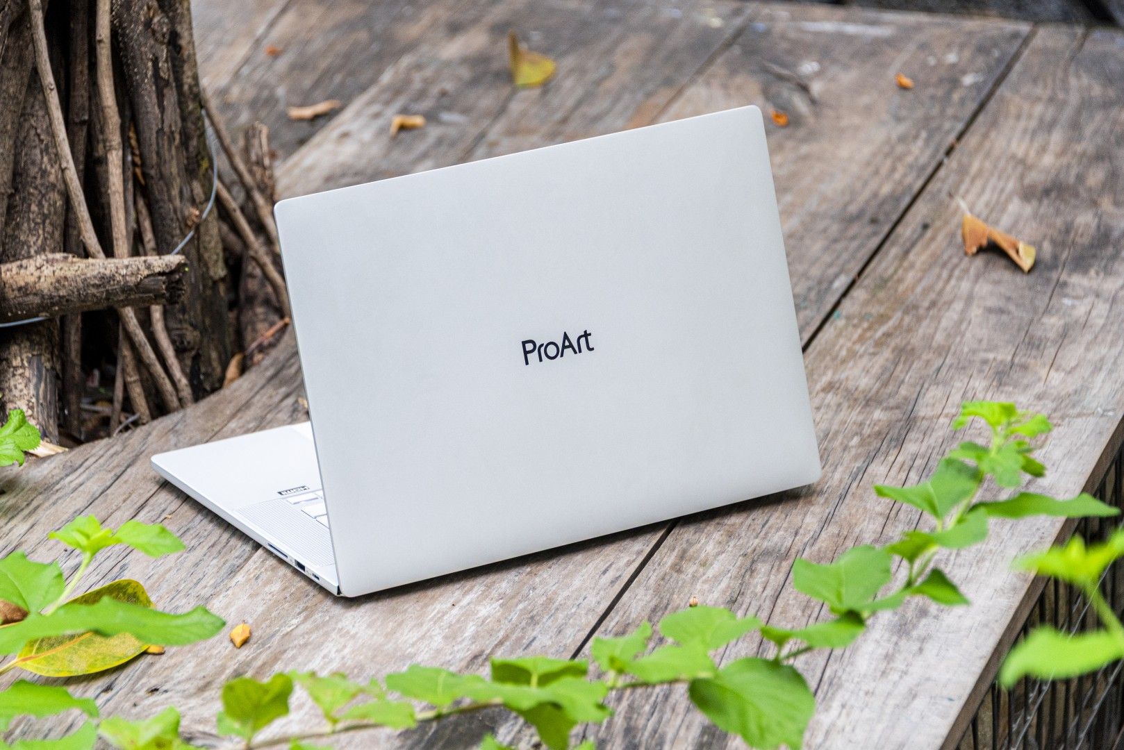128GB bộ nhớ hợp nhất: chìa khóa Agentic AI trên laptop sáng tạo
