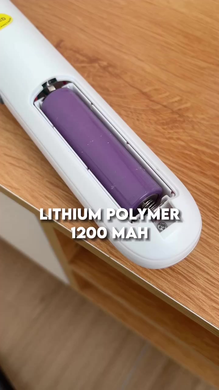 Kompartmen bateri raket nyamuk elektrik menunjukkan bateri lithium polymer 1200mAh