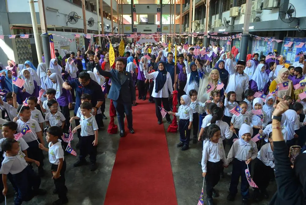 Murid Bijak Digital: Panduan Keselamatan Internet di Sekolah