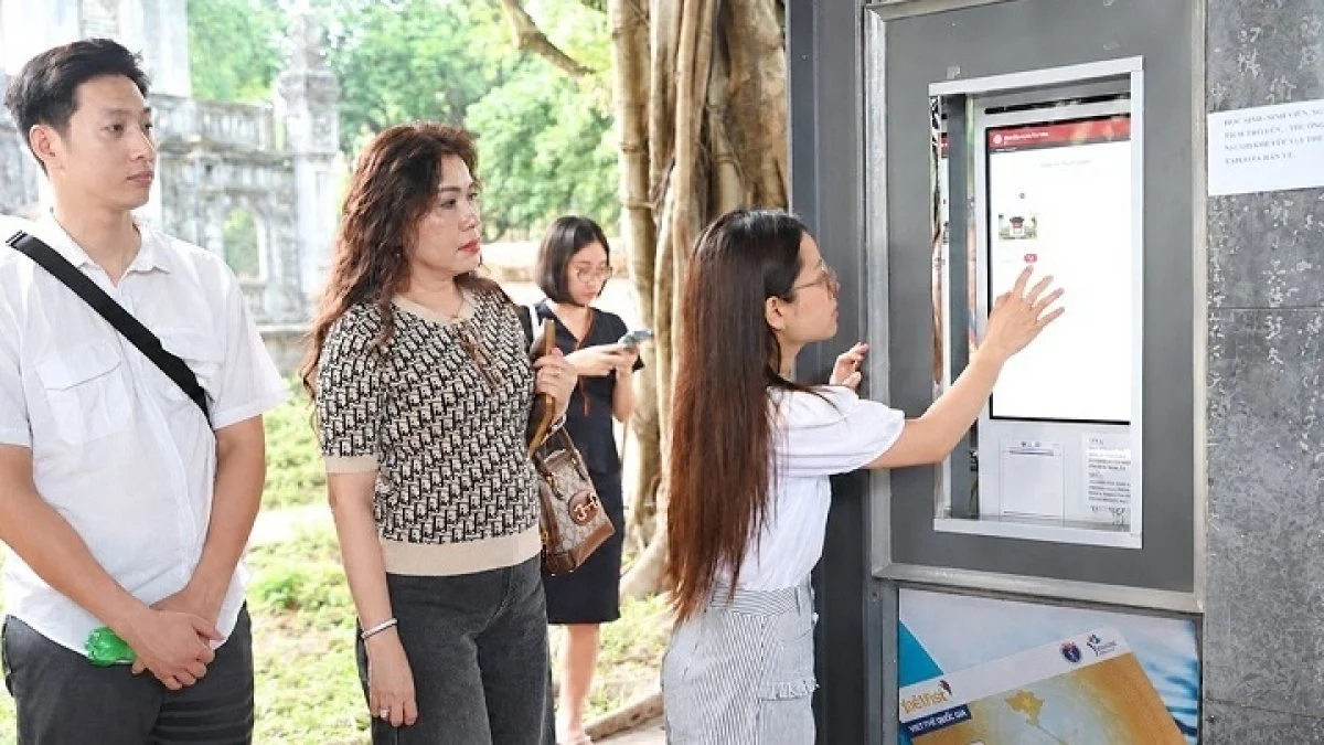Từ di tích đến điện thoại: Di sản bước vào kỷ nguyên số