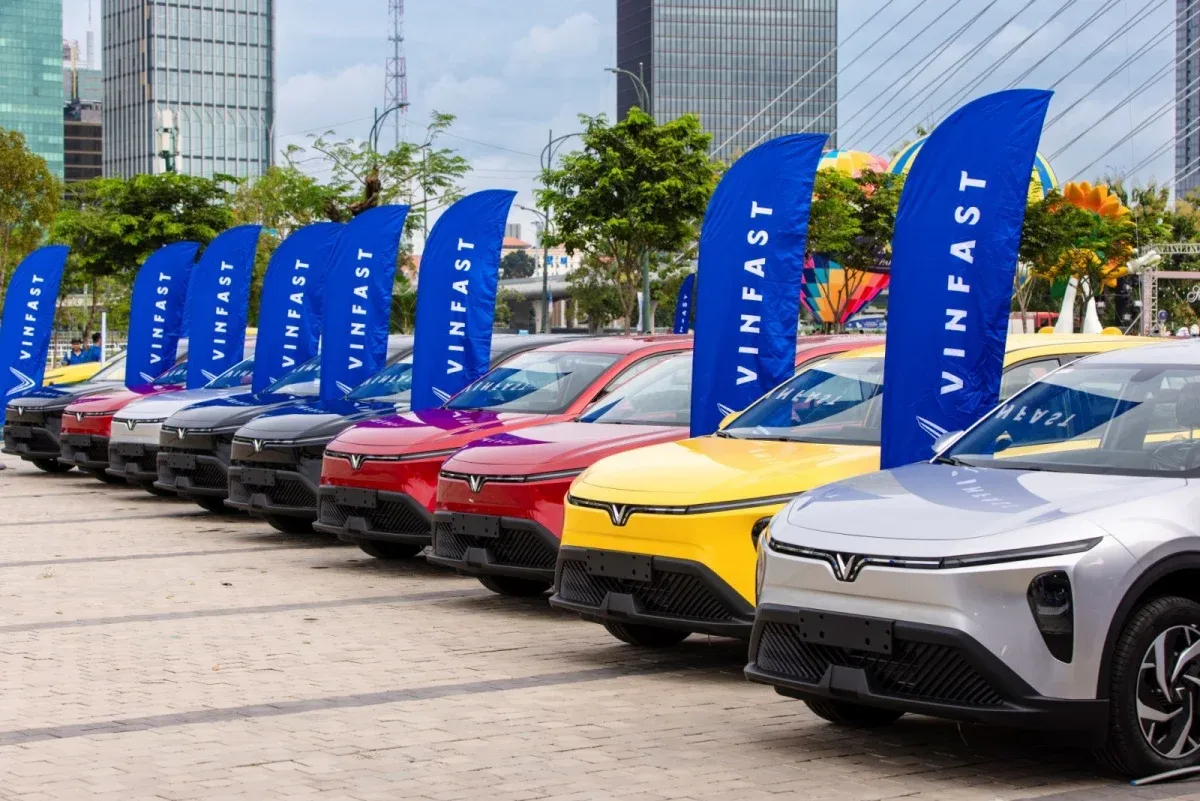 Xe điện VinFast cho kinh doanh vận tải: bài toán lời thêm gần 100 triệu mỗi năm
