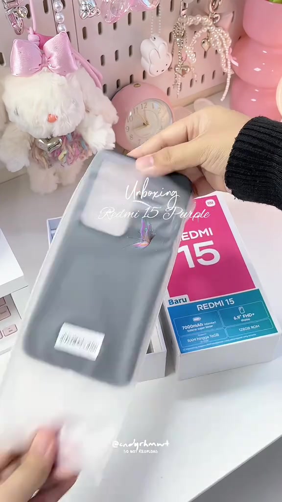 tangan memegang phone