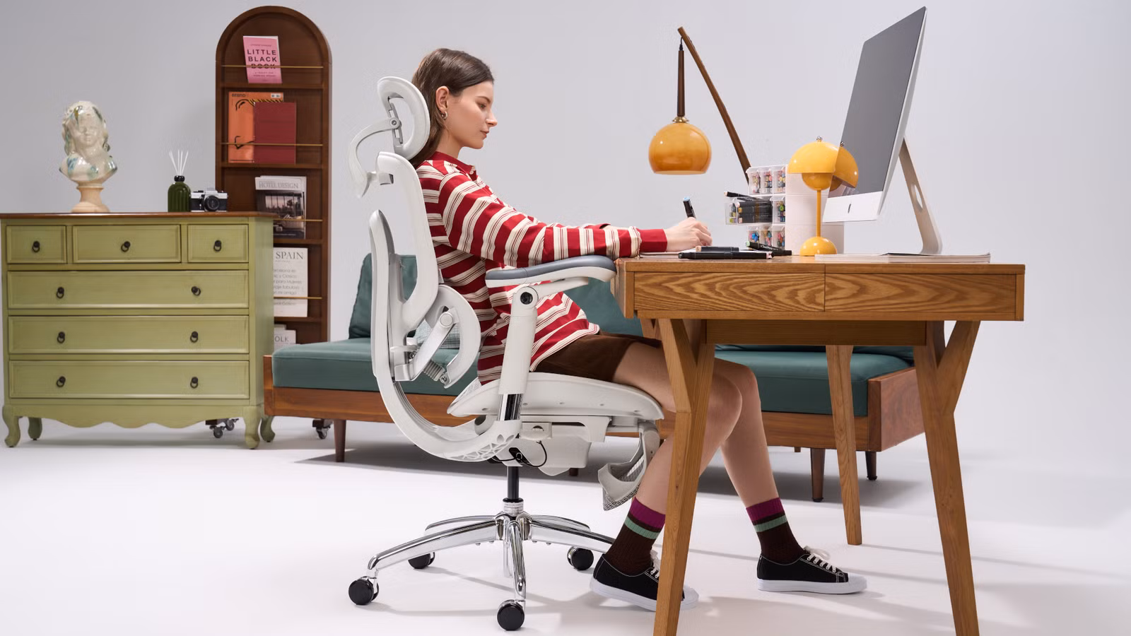 Ghế ergonomic cao cấp: chọn LiberNovo Omni Pro hay Sihoo Doro C300 Pro V2?