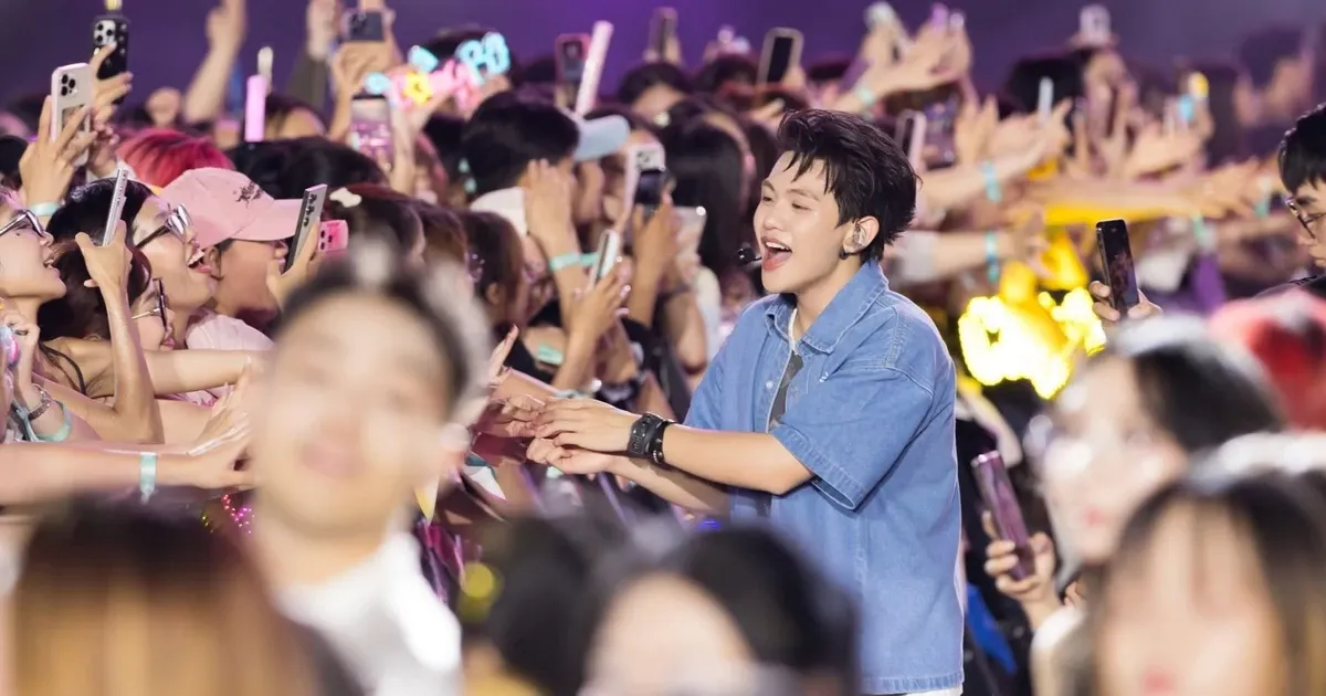 Concert TP.HCM kỷ lục: Thành phố hóa sân khấu lớn