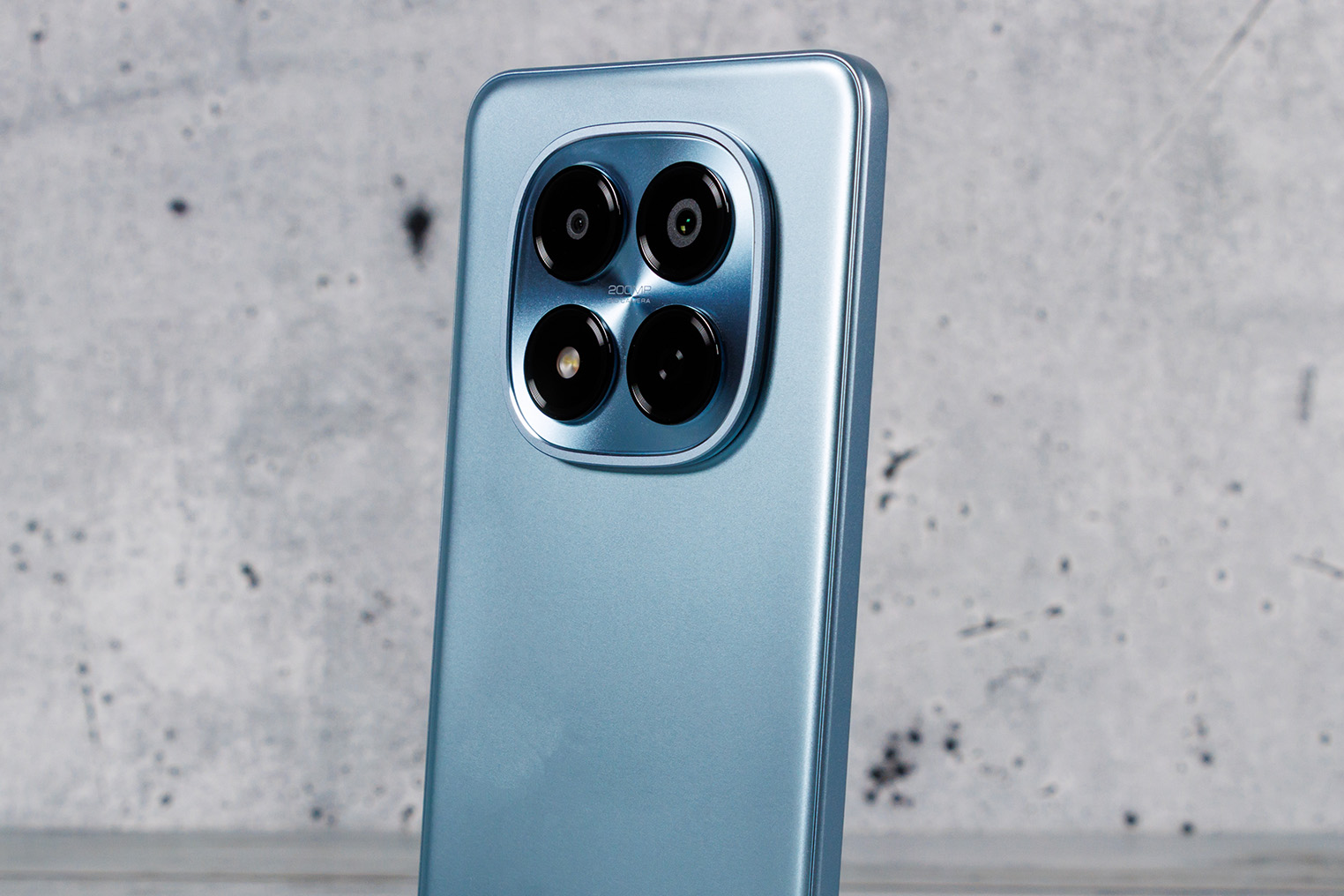 Galaxy S24 Ultra vs iPhone 15 Pro Max vs Xiaomi 14 Ultra: chọn flagship nào đáng tiền?