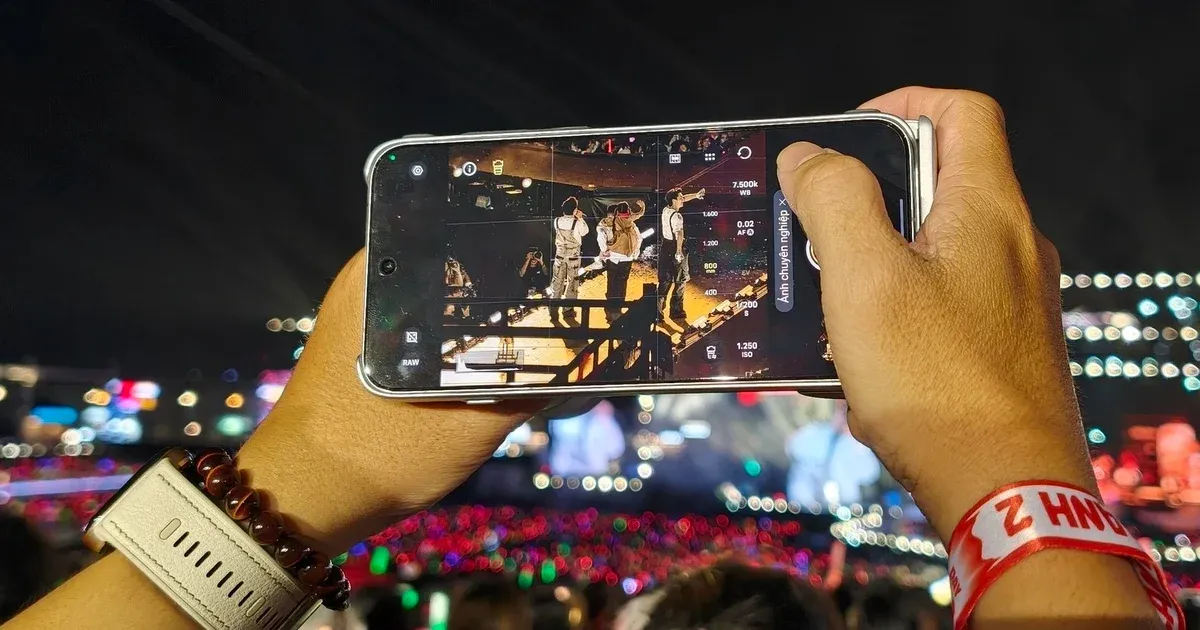 Chụp ảnh concert từ khán đài bằng smartphone: Hướng dẫn thực tế
