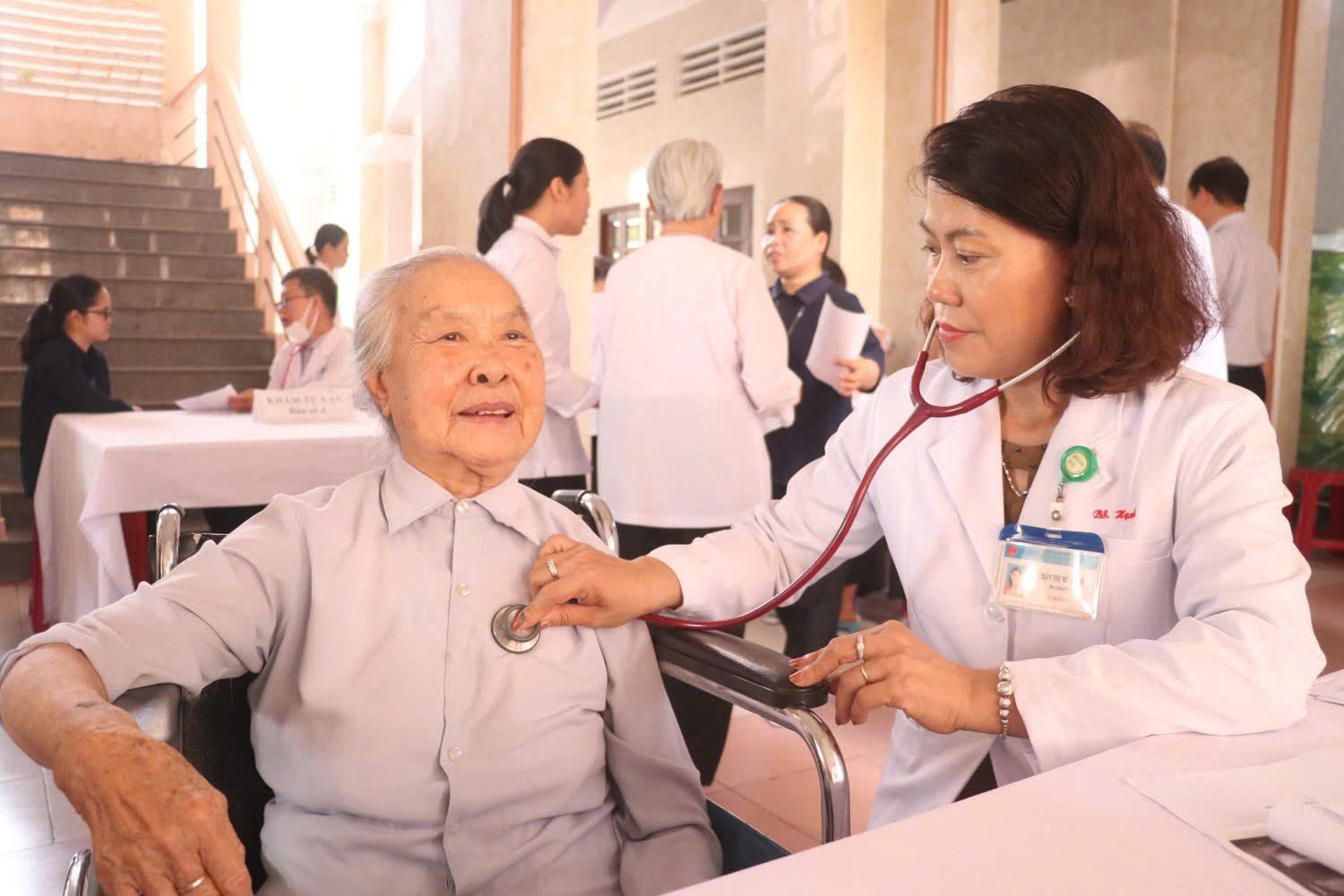 Từ phòng ngừa đến phát hiện sớm: Mô hình chăm sóc sức khỏe chủ động cho người cao tuổi