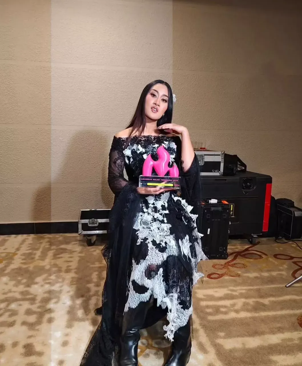 Penyanyi Teater Berlari Melawan Masa Untuk Pulih Sebelum Muzikal