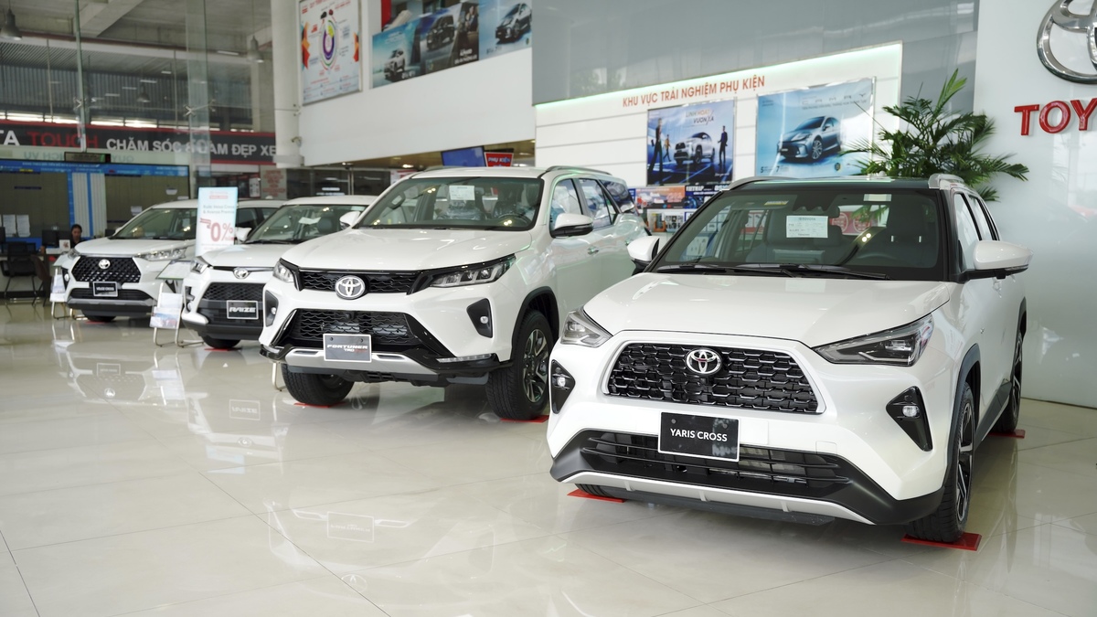 Toyota khuyến mãi tháng 10: Có nên xuống tiền ngay?