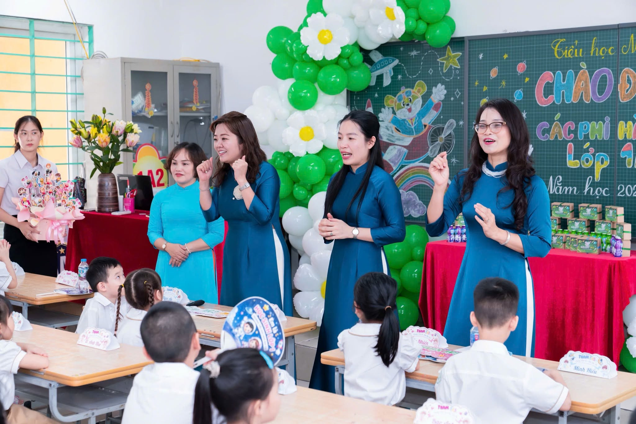 Chuyển đổi số trường học: Từ quản lý sơ khai đến hệ thống thông minh