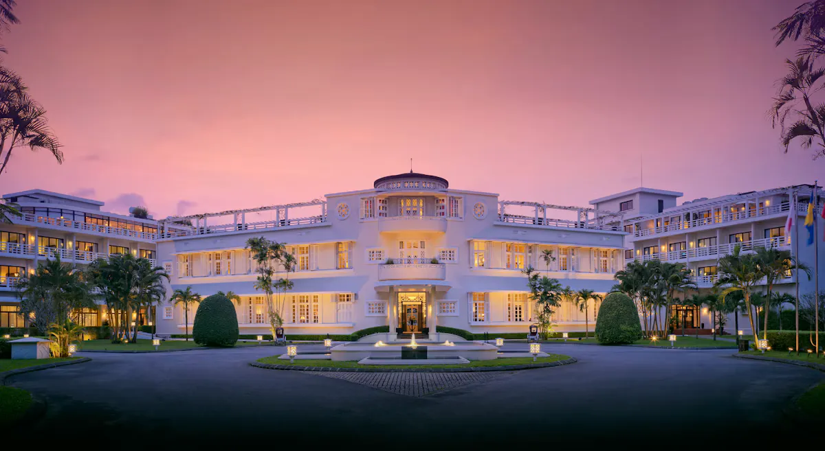 Resort cao cấp Đà Nẵng đứng đầu châu Á, di sản Huế tiếp sức du lịch hạng sang