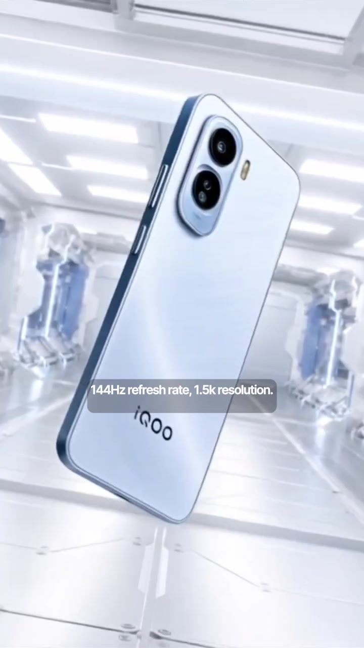 Render telefon iQOO warna putih biru dengan modul kamera dua lensa daripada reel wiser.my