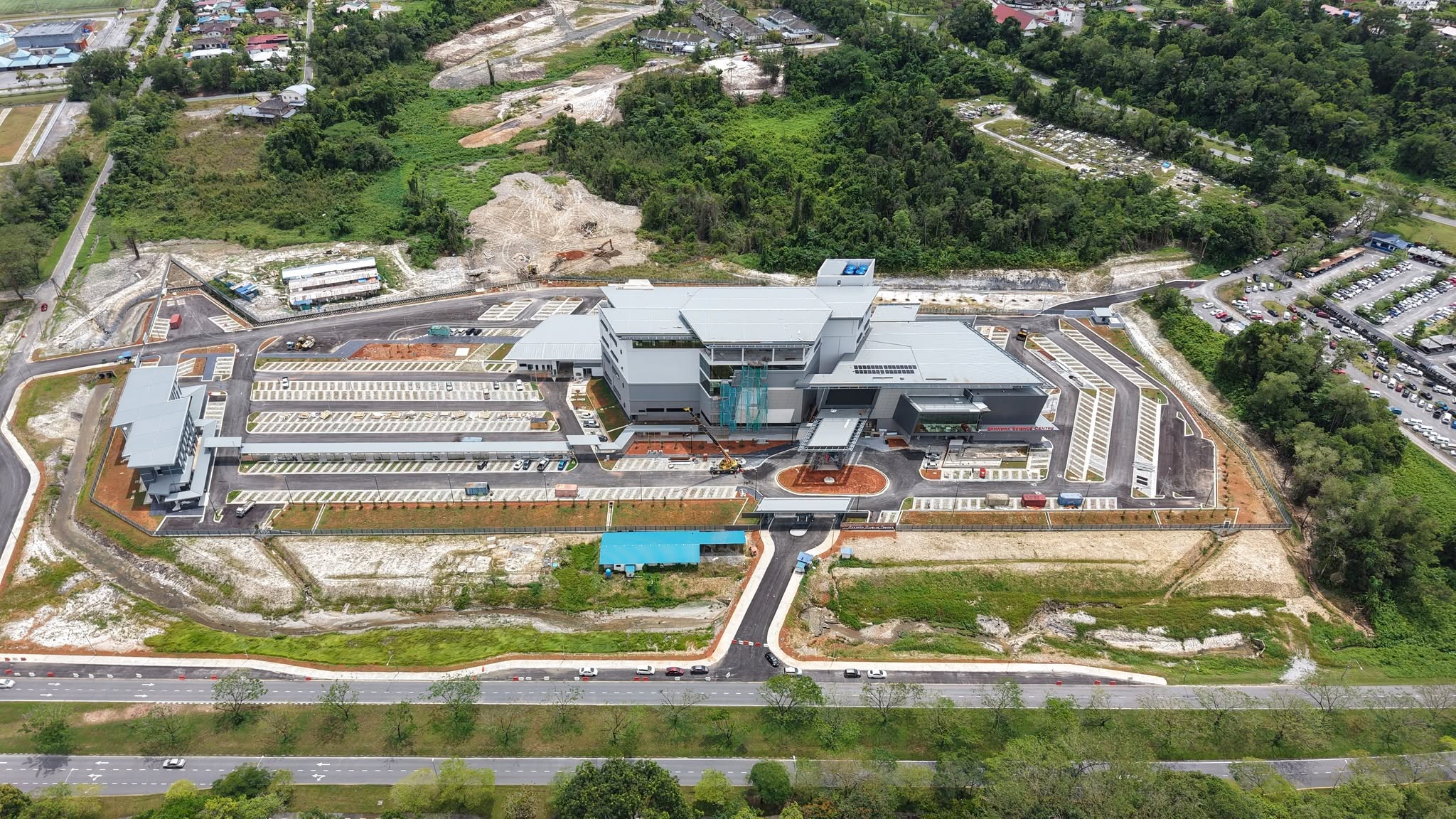 STEM di Luar Kelas: Minat Sains Dibina Melalui Pengalaman