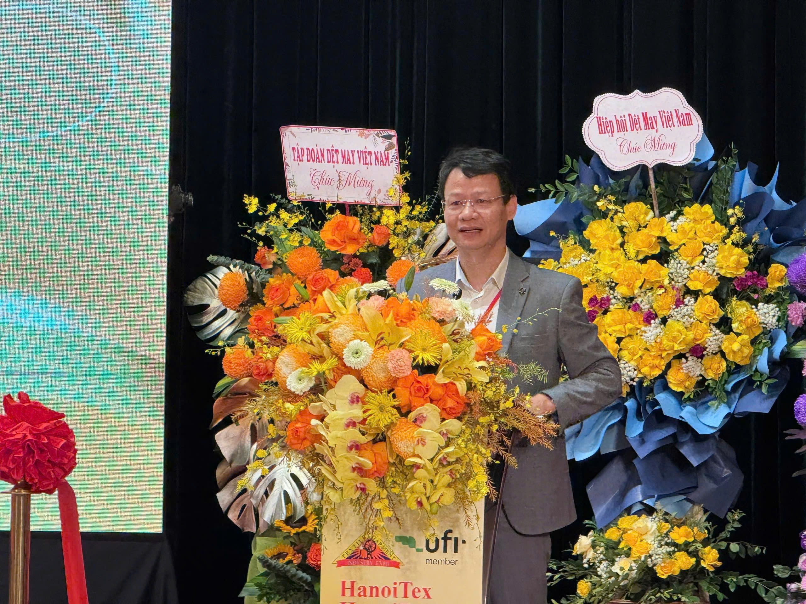 HanoiTex & HanoiFabric: Bệ phóng mới cho chuỗi cung ứng dệt may Việt Nam