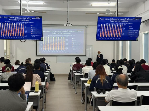Hoạt động xã hội và tập luyện cộng đồng: “thuốc bổ” cho tuổi già