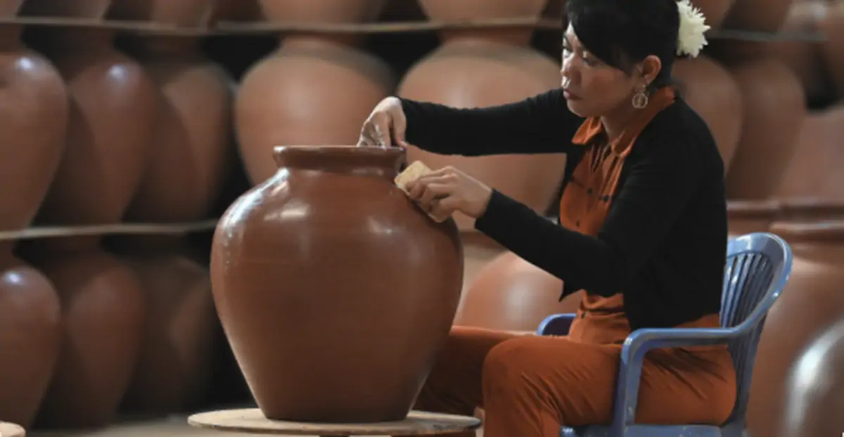 Làng gốm Thanh Hà và Chánh Hiệp: bán trải nghiệm, giữ hồn gốm Việt