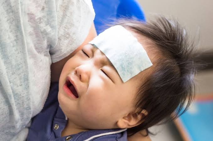 Hai dấu hiệu não mô cầu phụ huynh không nên bỏ qua