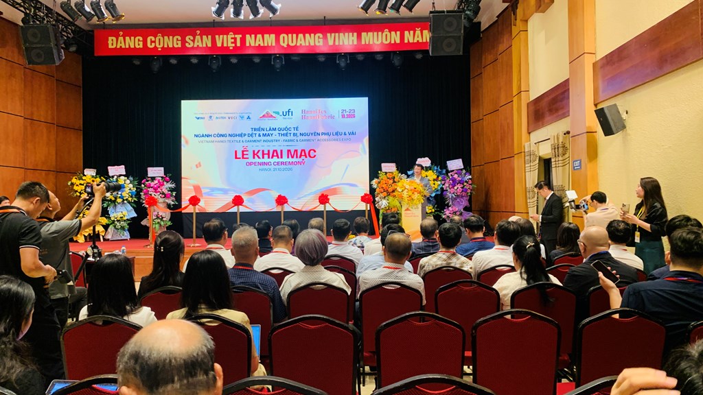 HanoiTex & HanoiFabric: Bệ phóng mới cho chuỗi cung ứng dệt may Việt Nam