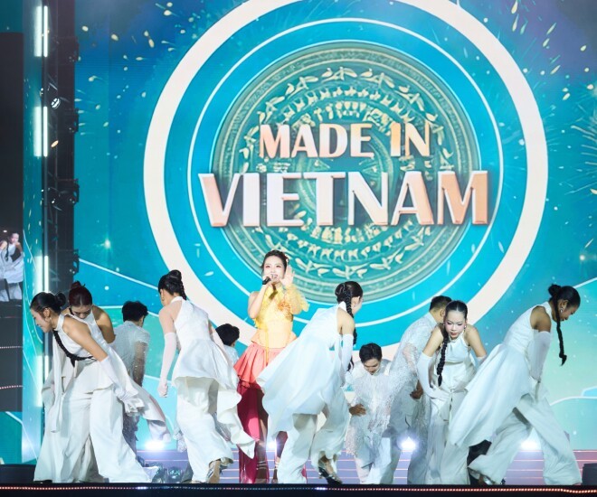 17 Nghệ sĩ bùng nổ tại phố đi bộ Nguyễn Huệ: Nhạc hội Thanh niên kết nối nhiều thế hệ V-pop