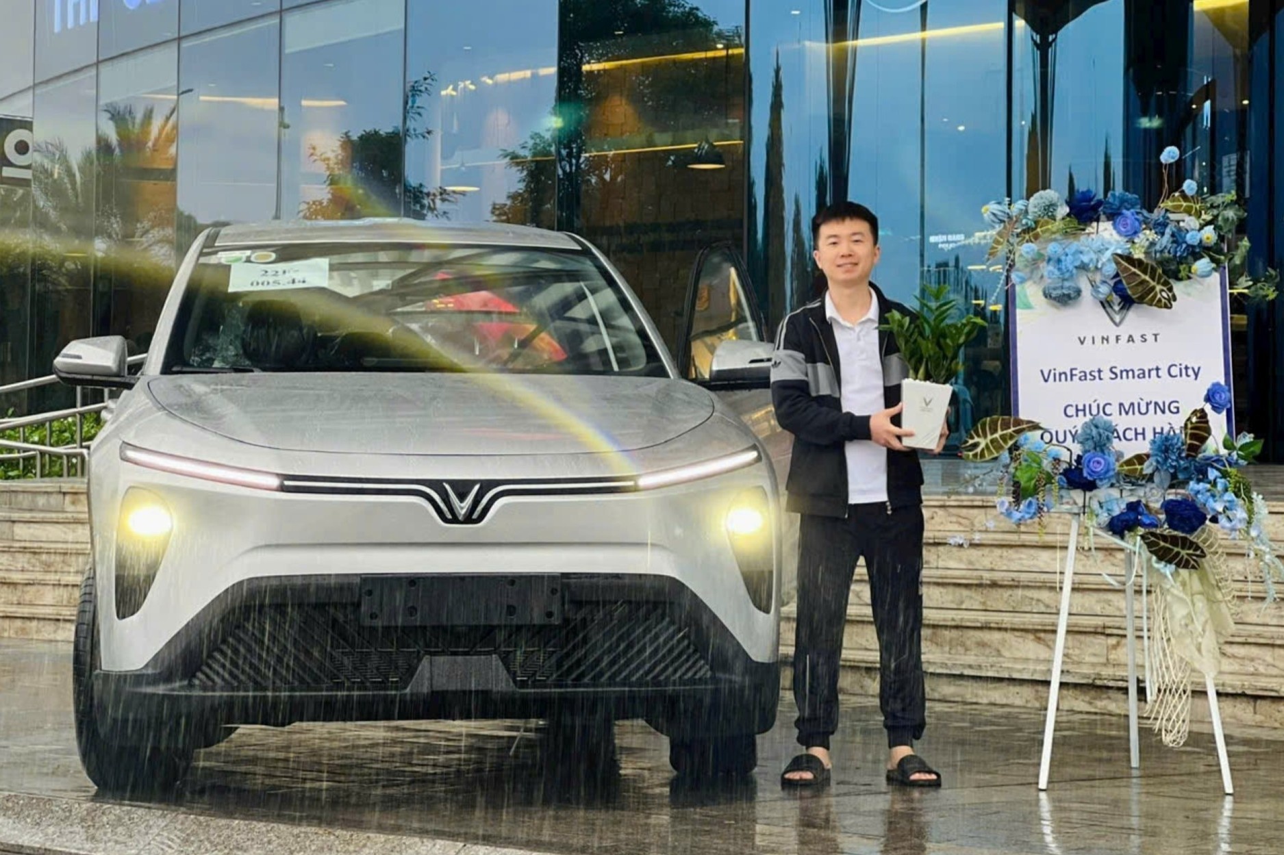 Từ xe xăng sang VinFast điện: cú “lật kèo” của người dùng lâu năm