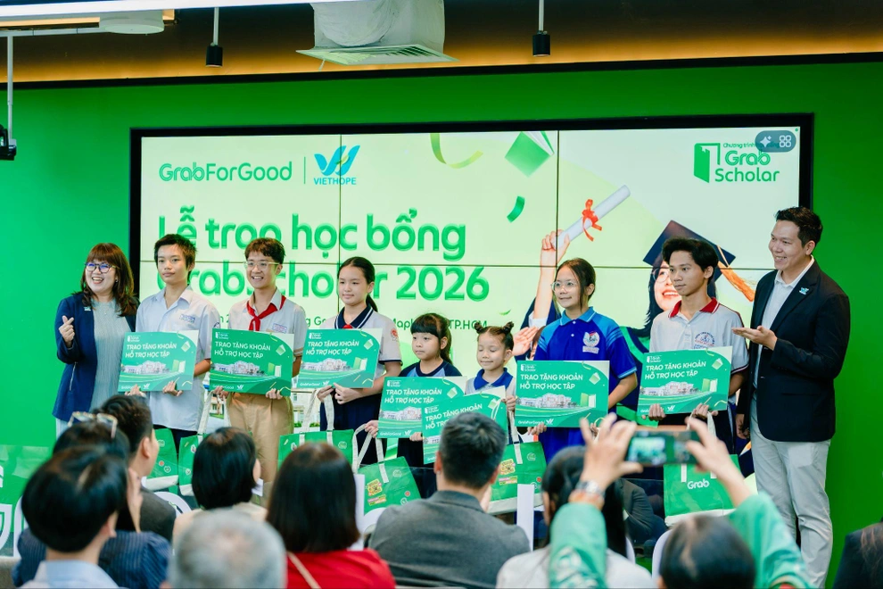 GrabScholar mở rộng cơ hội học tập cho hơn 300 học sinh, sinh viên