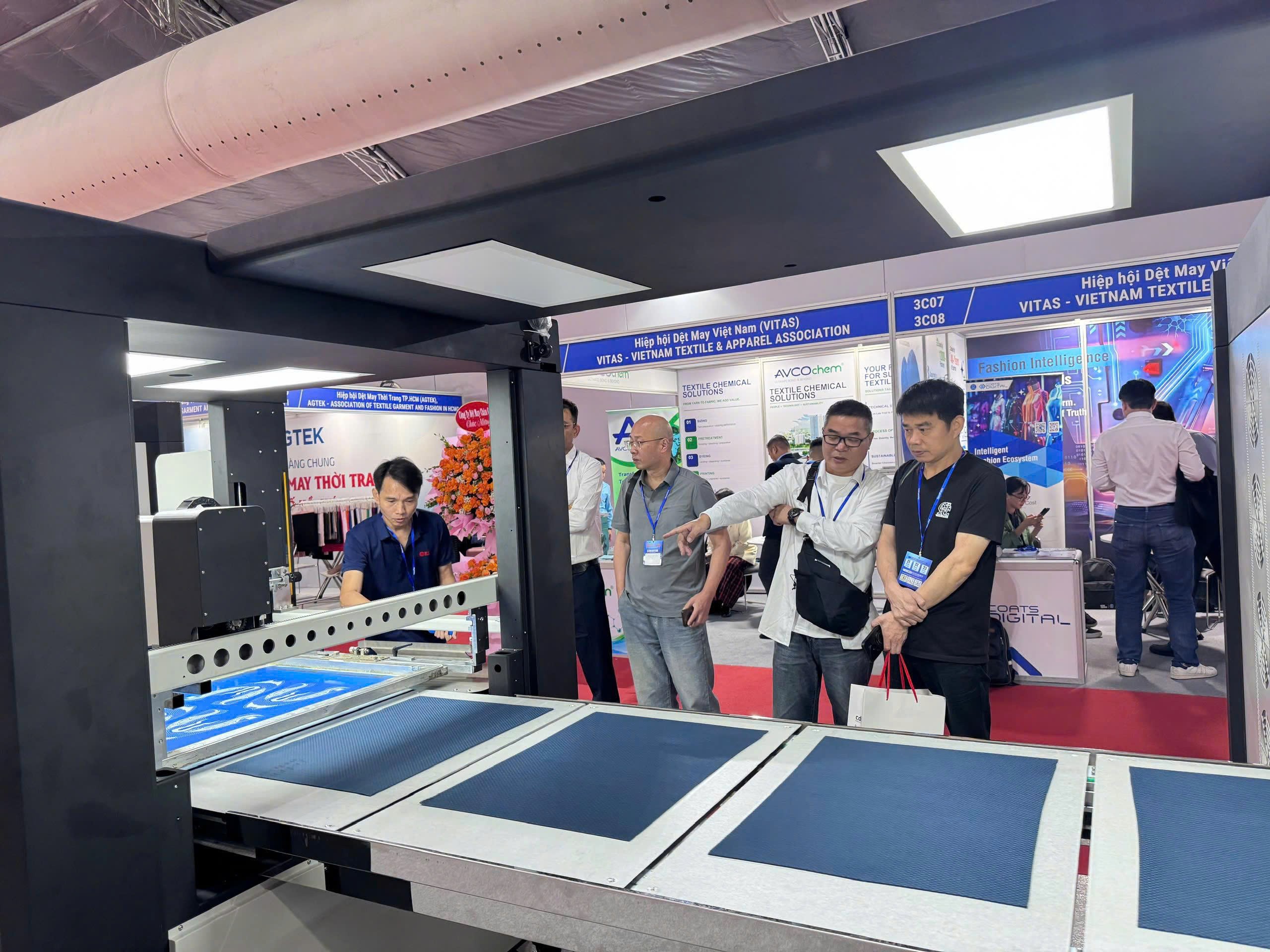 HanoiTex & HanoiFabric: Bệ phóng mới cho chuỗi cung ứng dệt may Việt Nam