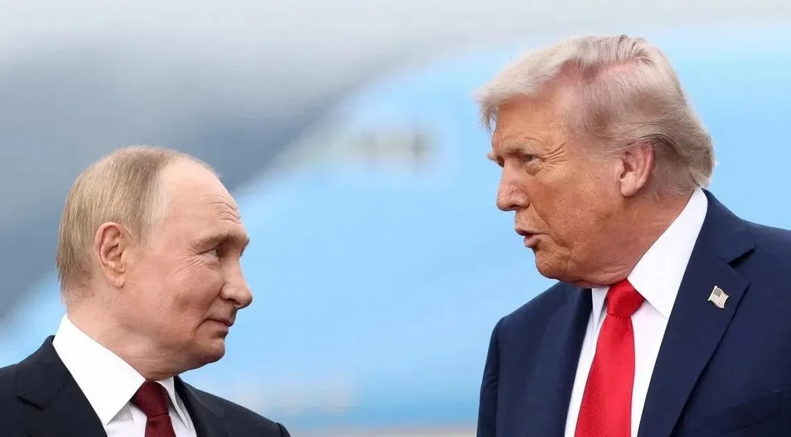 Nới lỏng trừng phạt Nga của Trump: Đòn bẩy hòa bình hay canh bạc nguy hiểm?