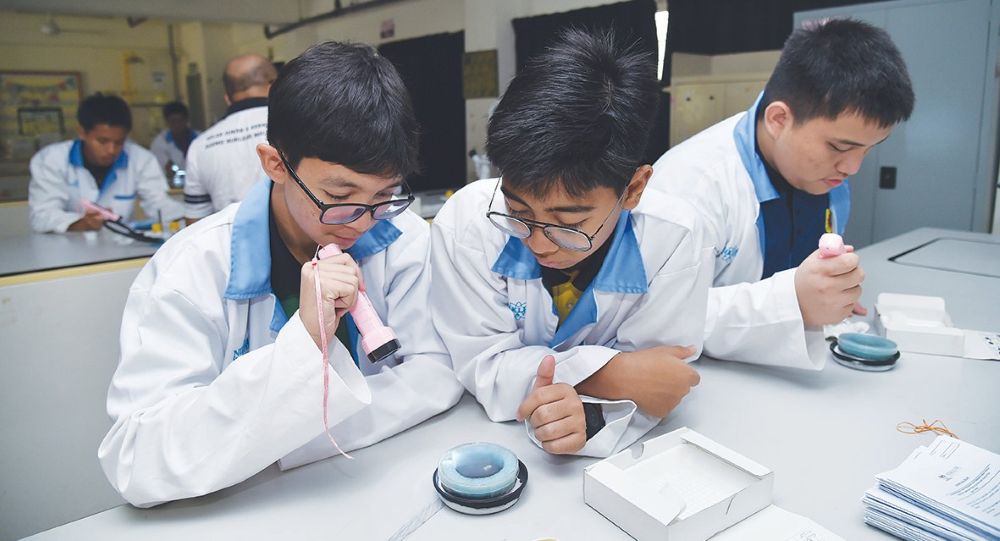 Agensi Nuklear Ubah Kelas Biasa Jadi Hab STEM Nuklear