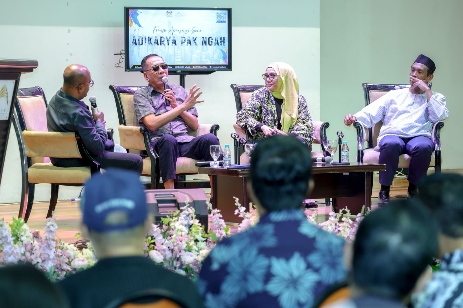 Dari Bayangan ke Pentas: Komponis Legendaris sebagai Jantung Industri Muzik