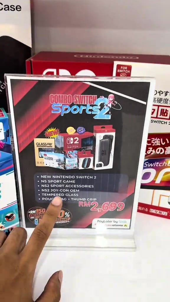 Poster combo Switch Sports 2 berharga RM2,699 memaparkan kandungan combo: konsol Switch 2, game, aksesori sport, tempered glass dan pouch
