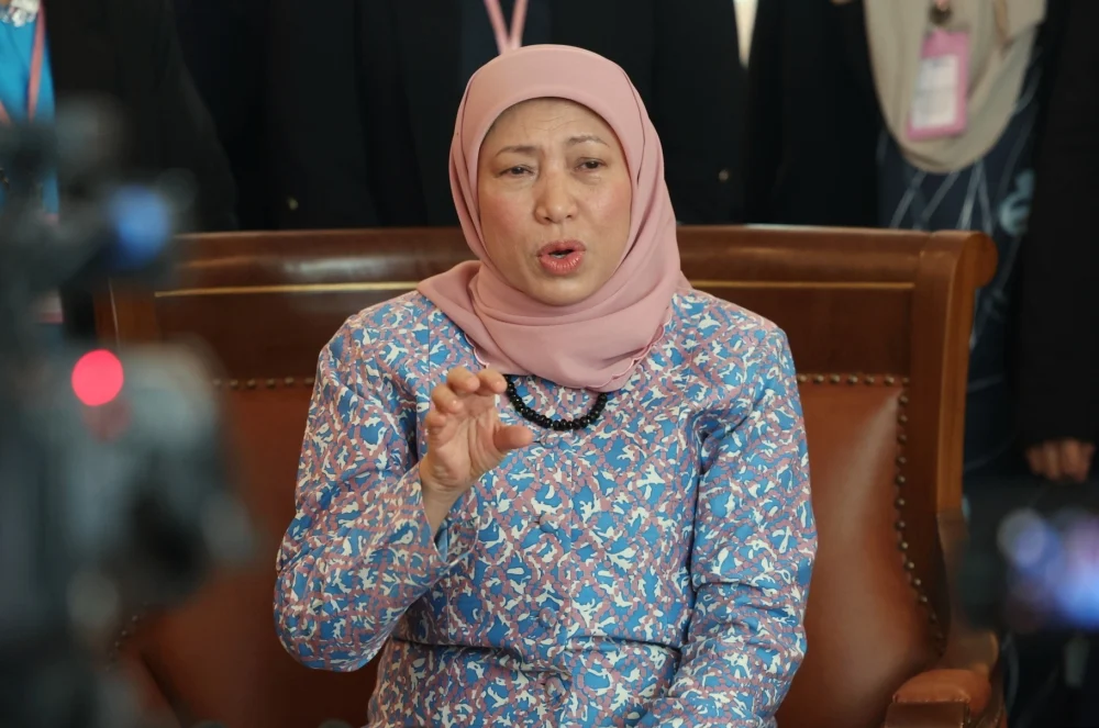 Kawalan Kewangan Pasangan: Keganasan yang Sering Terlepas Pandang