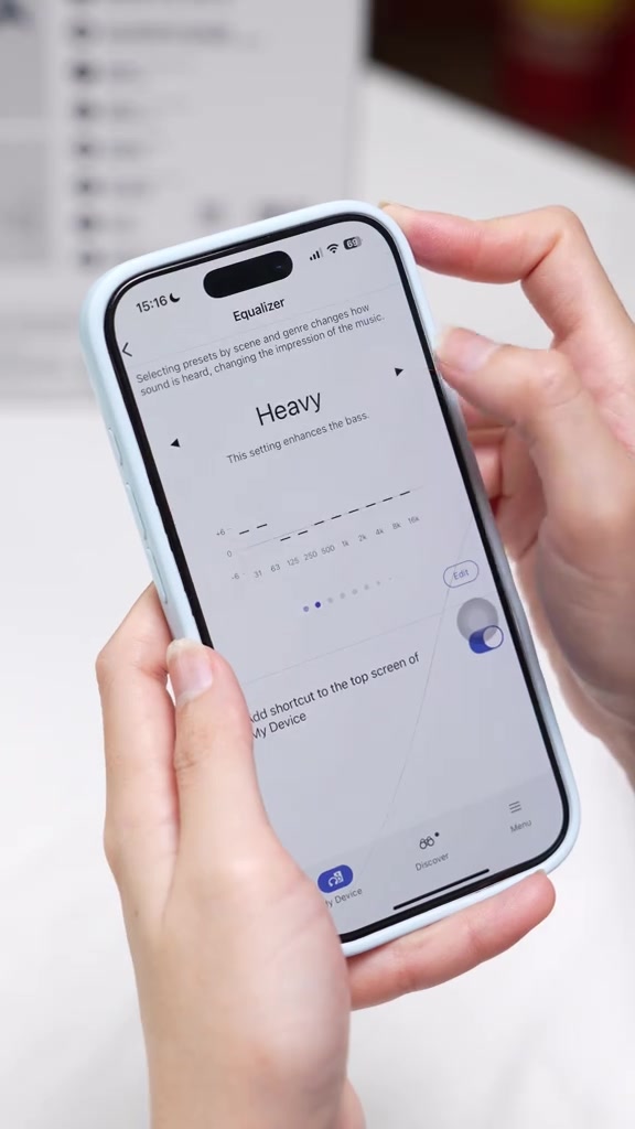 Màn hình equalizer trong app Sony Sound Connect đang chọn preset Heavy