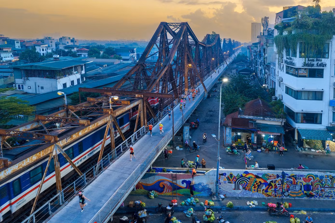 11.000 vận động viên và nhịp đập mới của Hanoi International Marathon